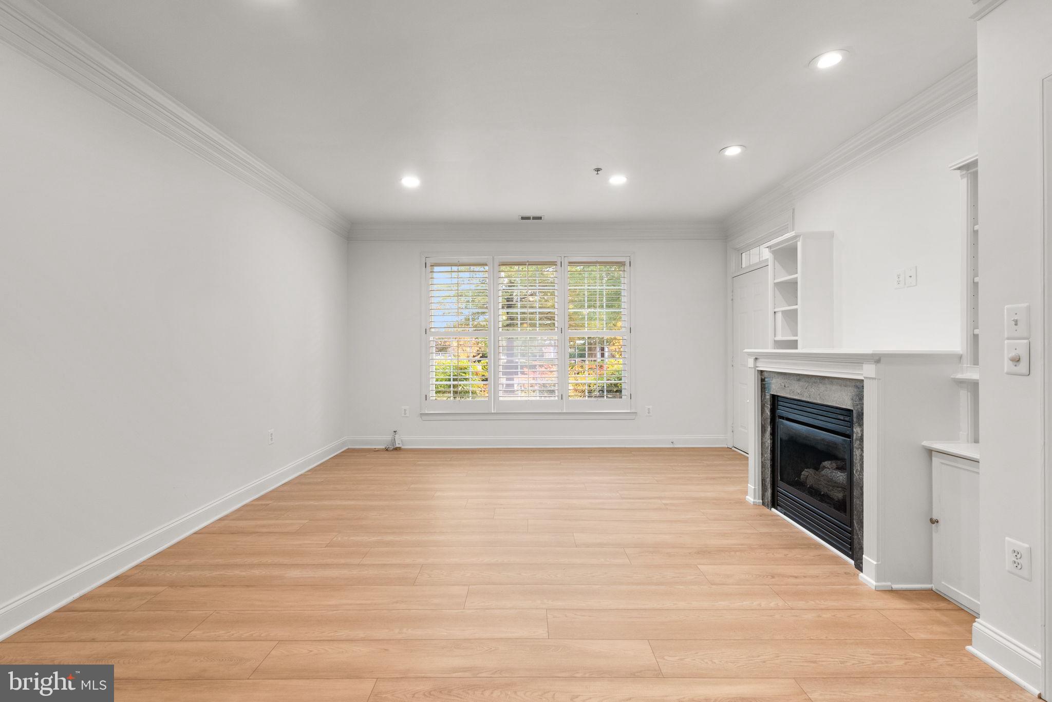 KENTLANDS - Residential