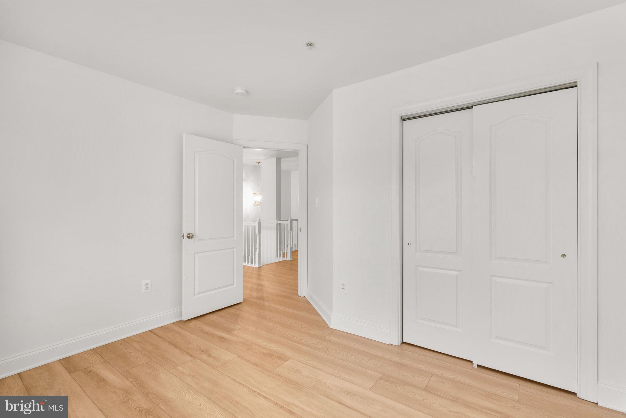 KENTLANDS - Residential