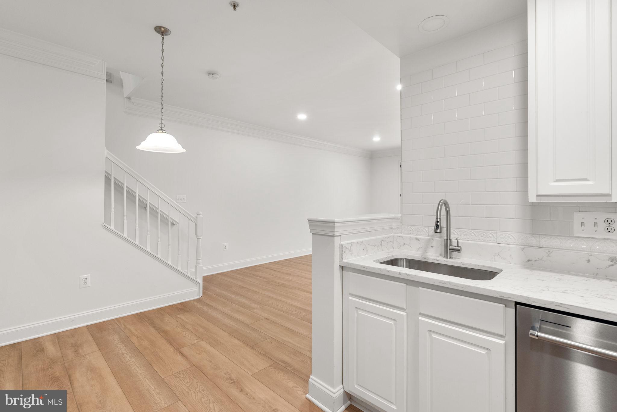 KENTLANDS - Residential