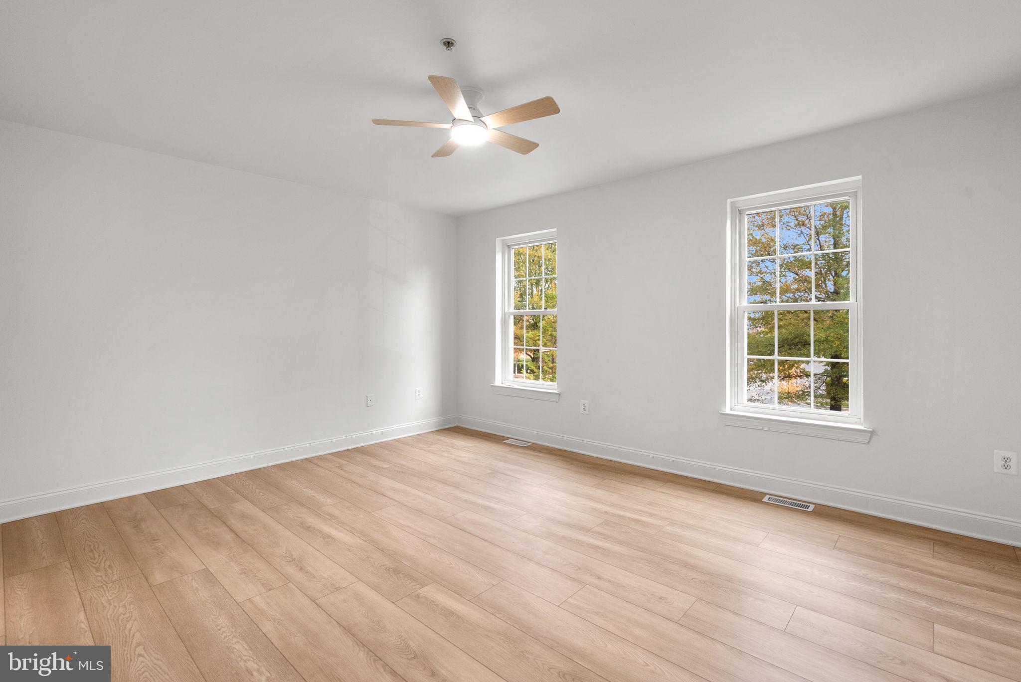 KENTLANDS - Residential