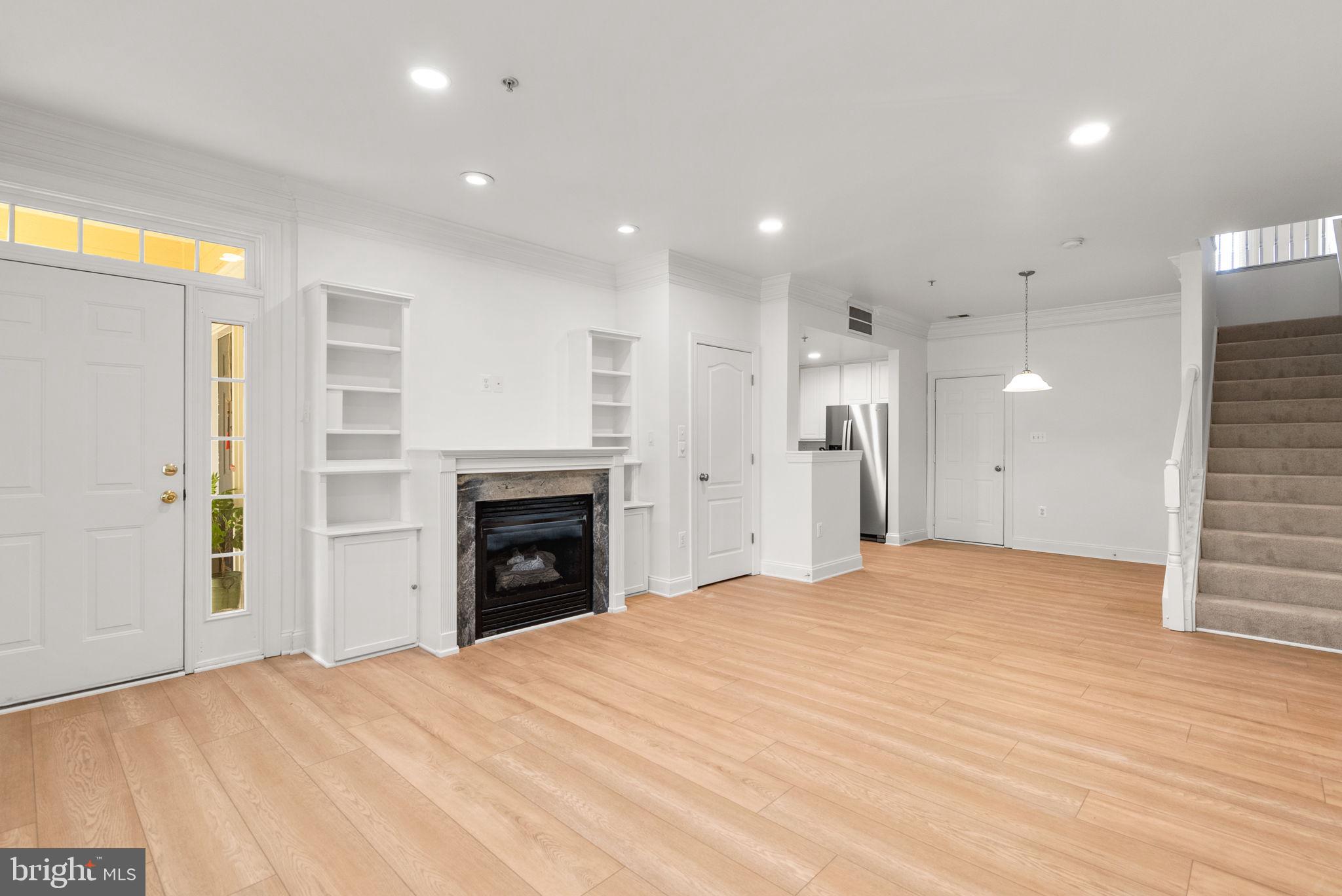 KENTLANDS - Residential