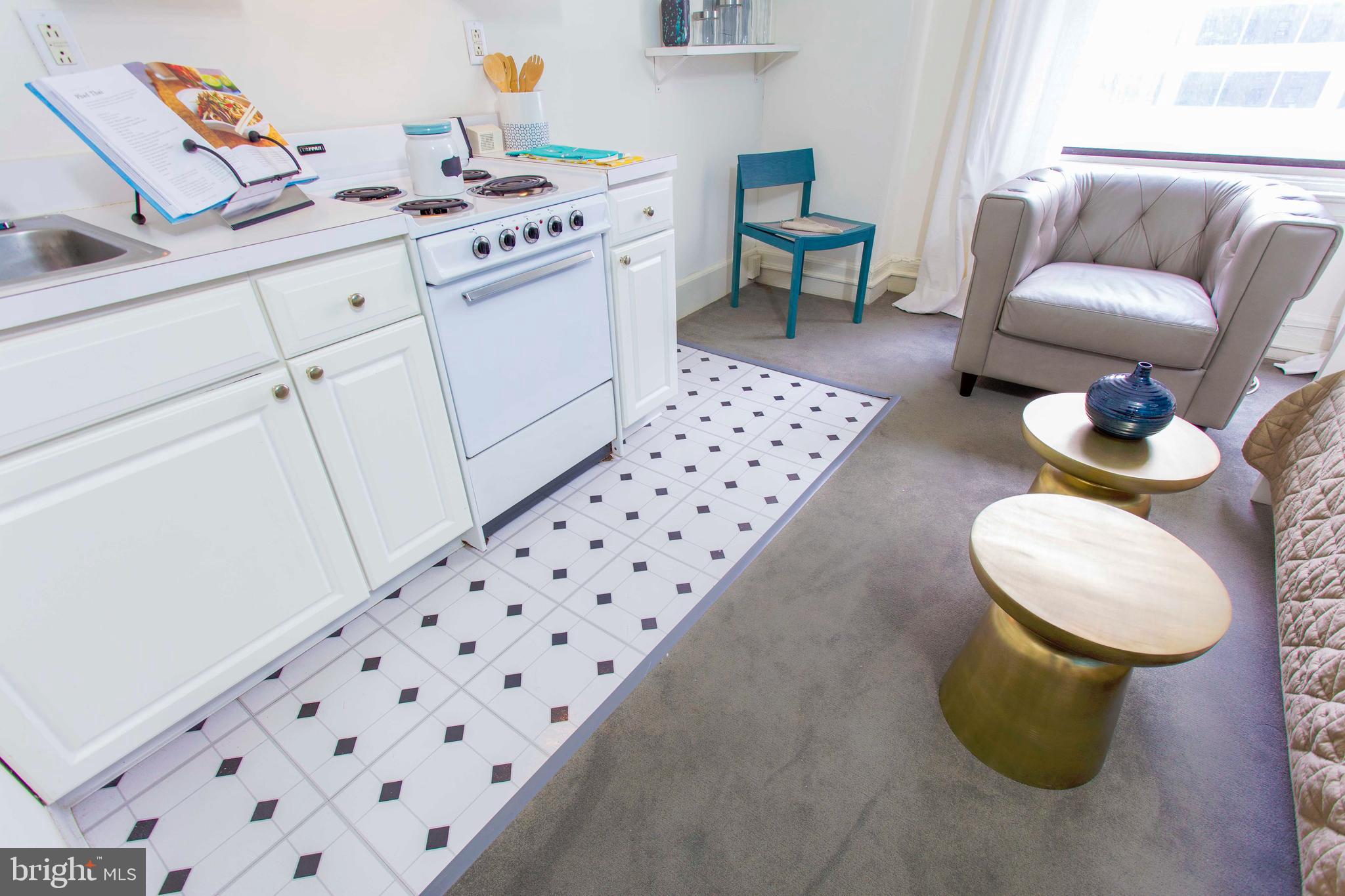 CENTER CITY - Residential Lease