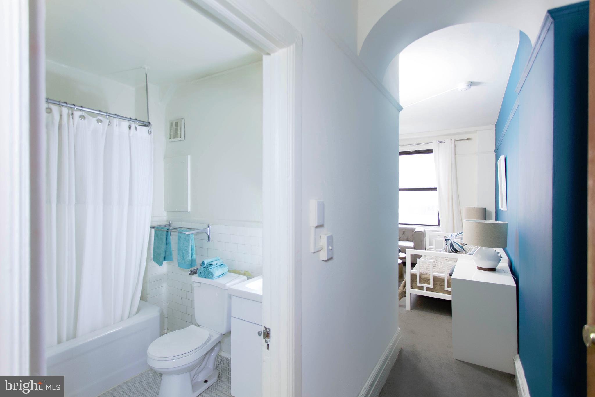 CENTER CITY - Residential Lease