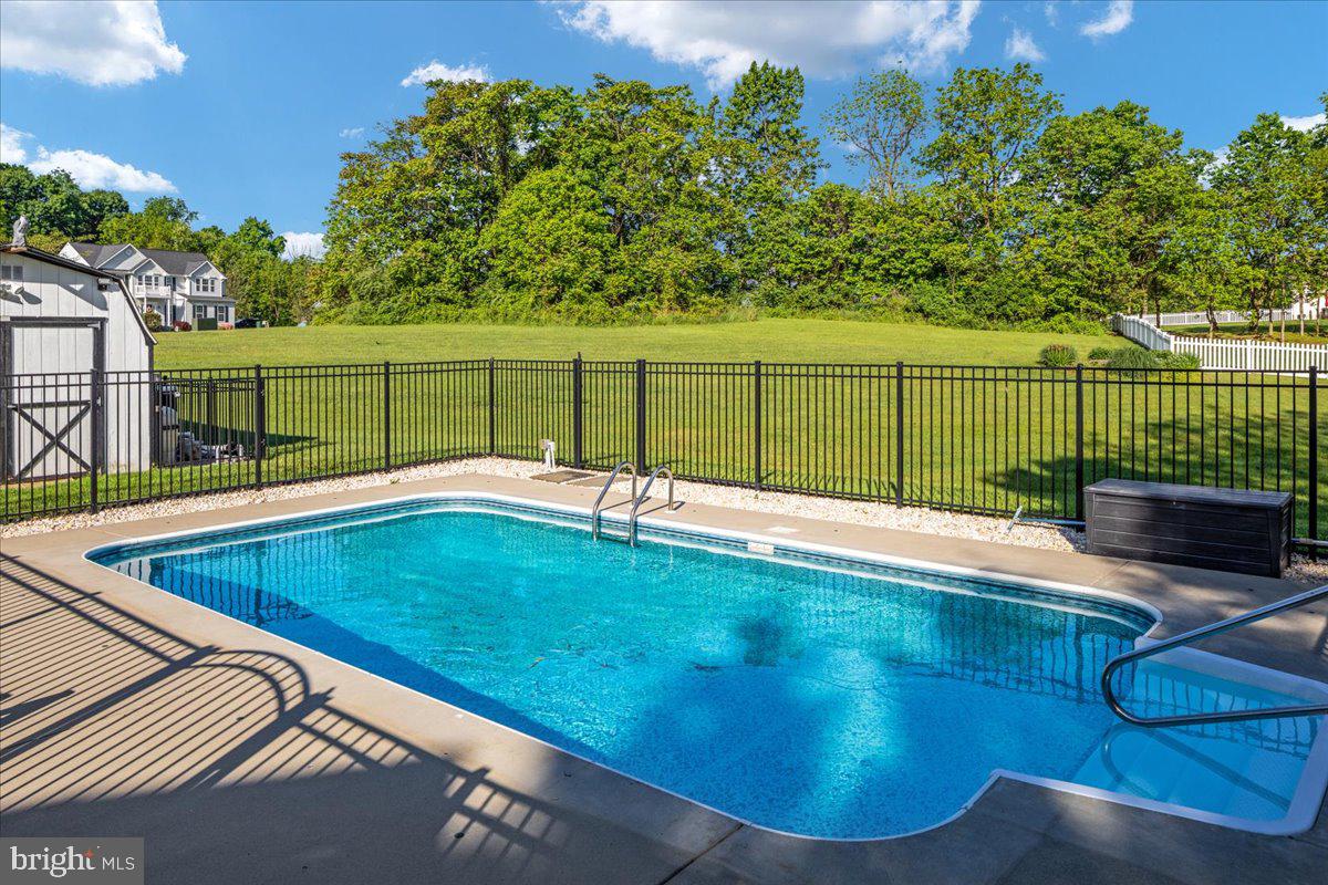 FIELDSTONE - Residential