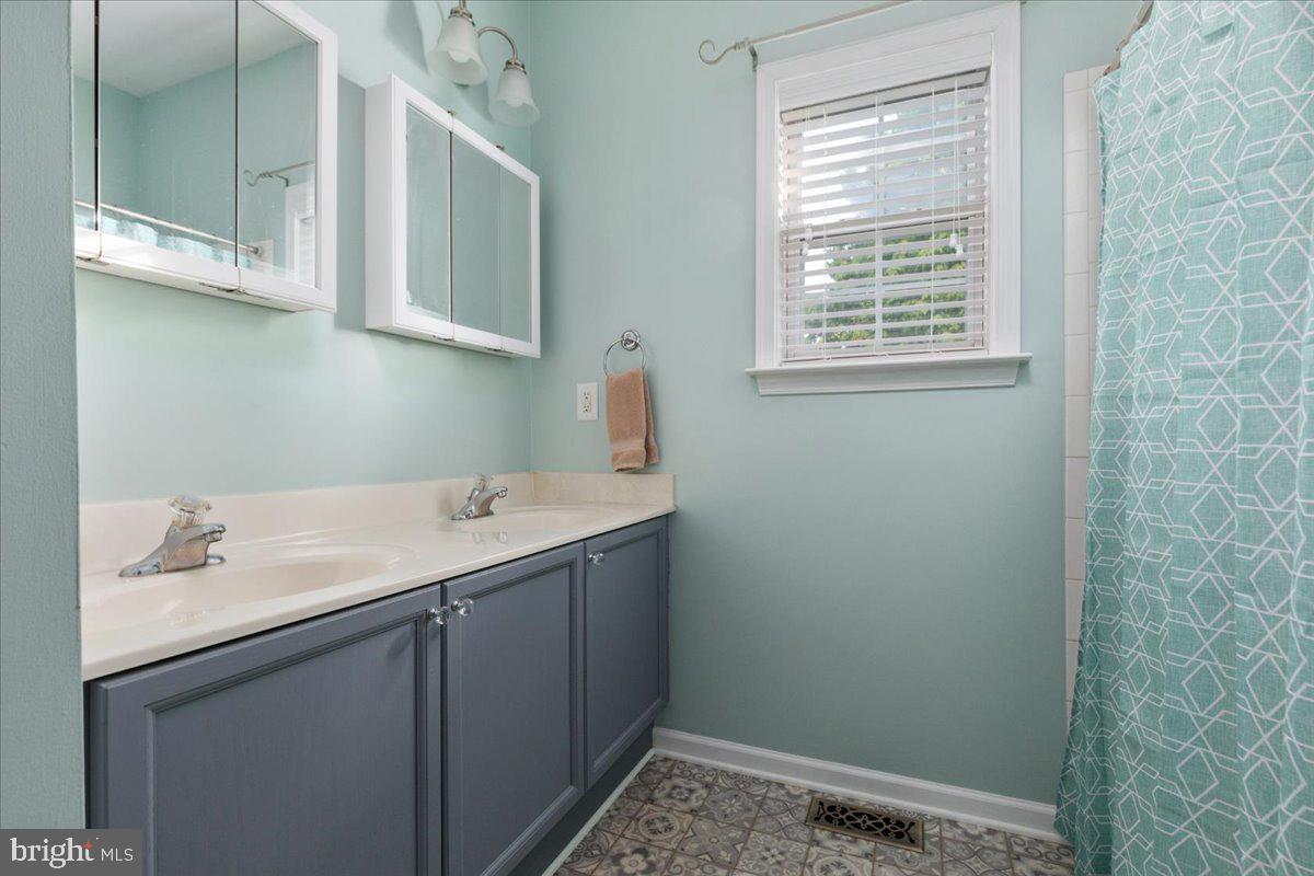 FIELDSTONE - Residential