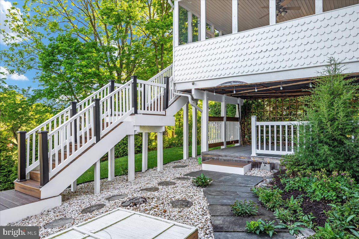 FIELDSTONE - Residential