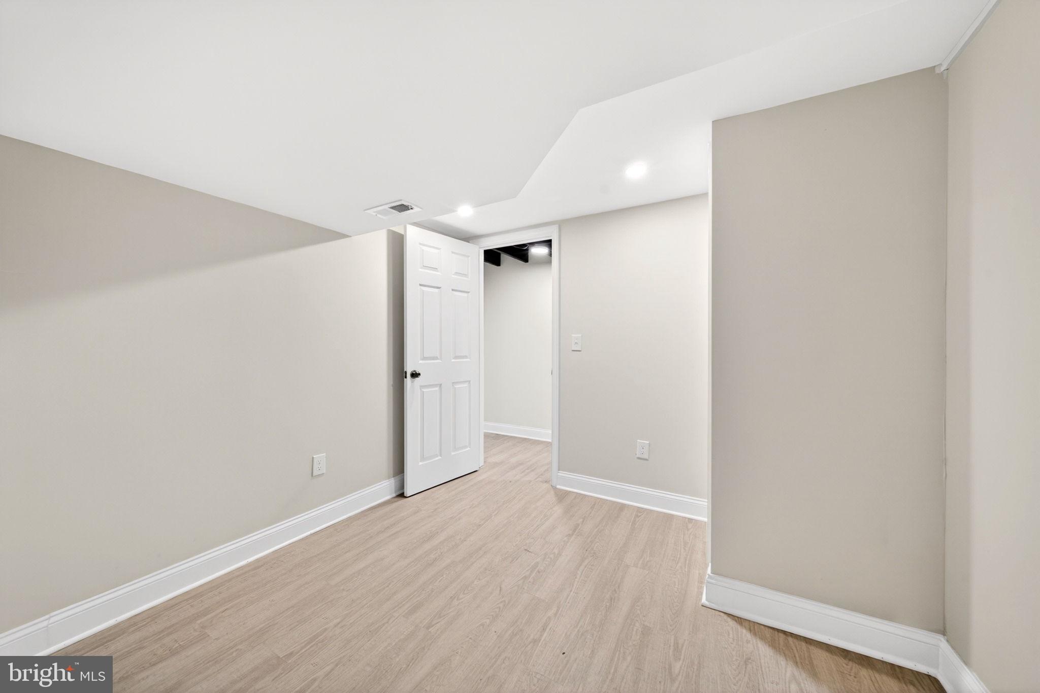 LAURELDALE - Residential