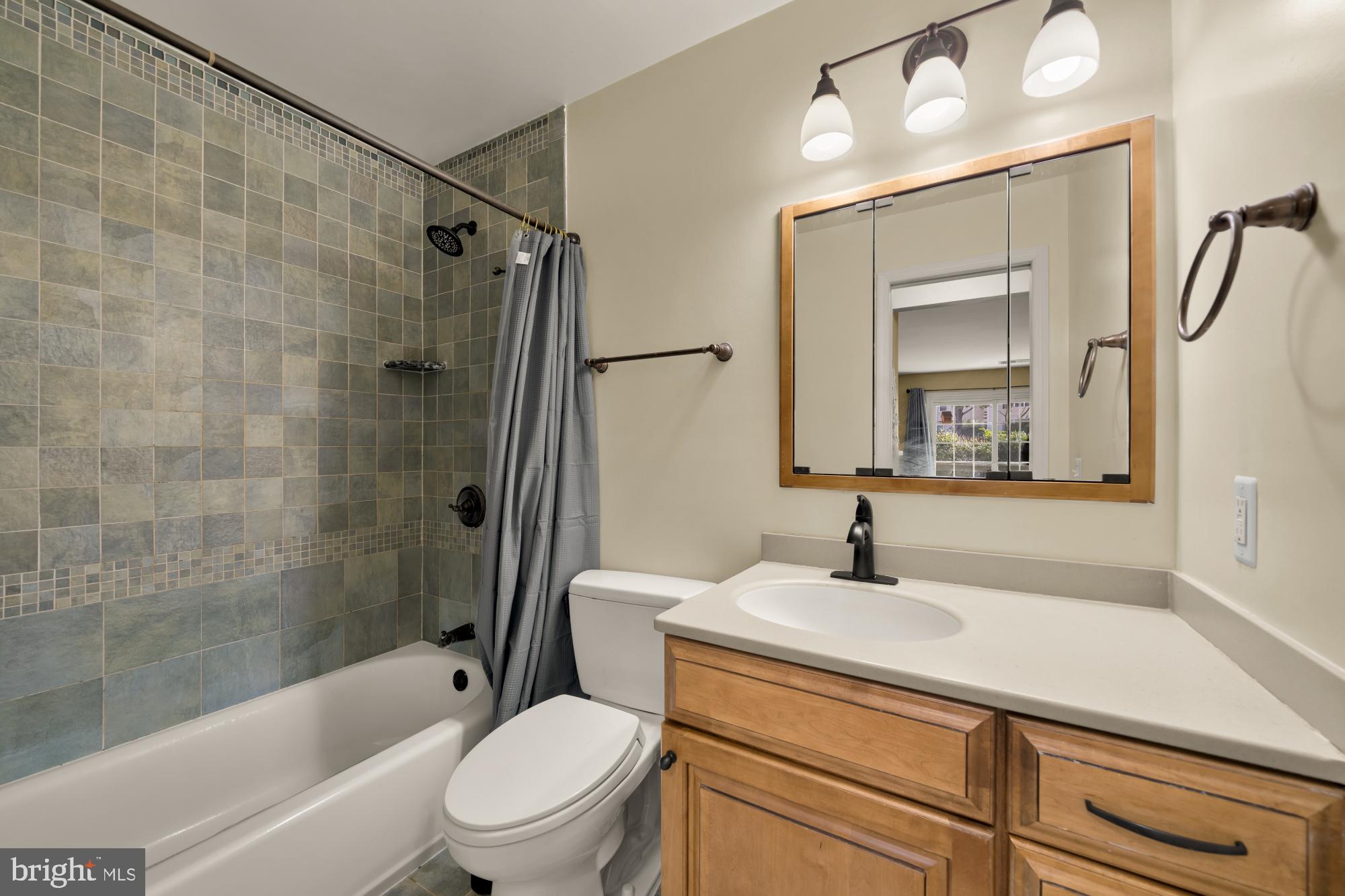 BRISTOL HOUSE - Residential