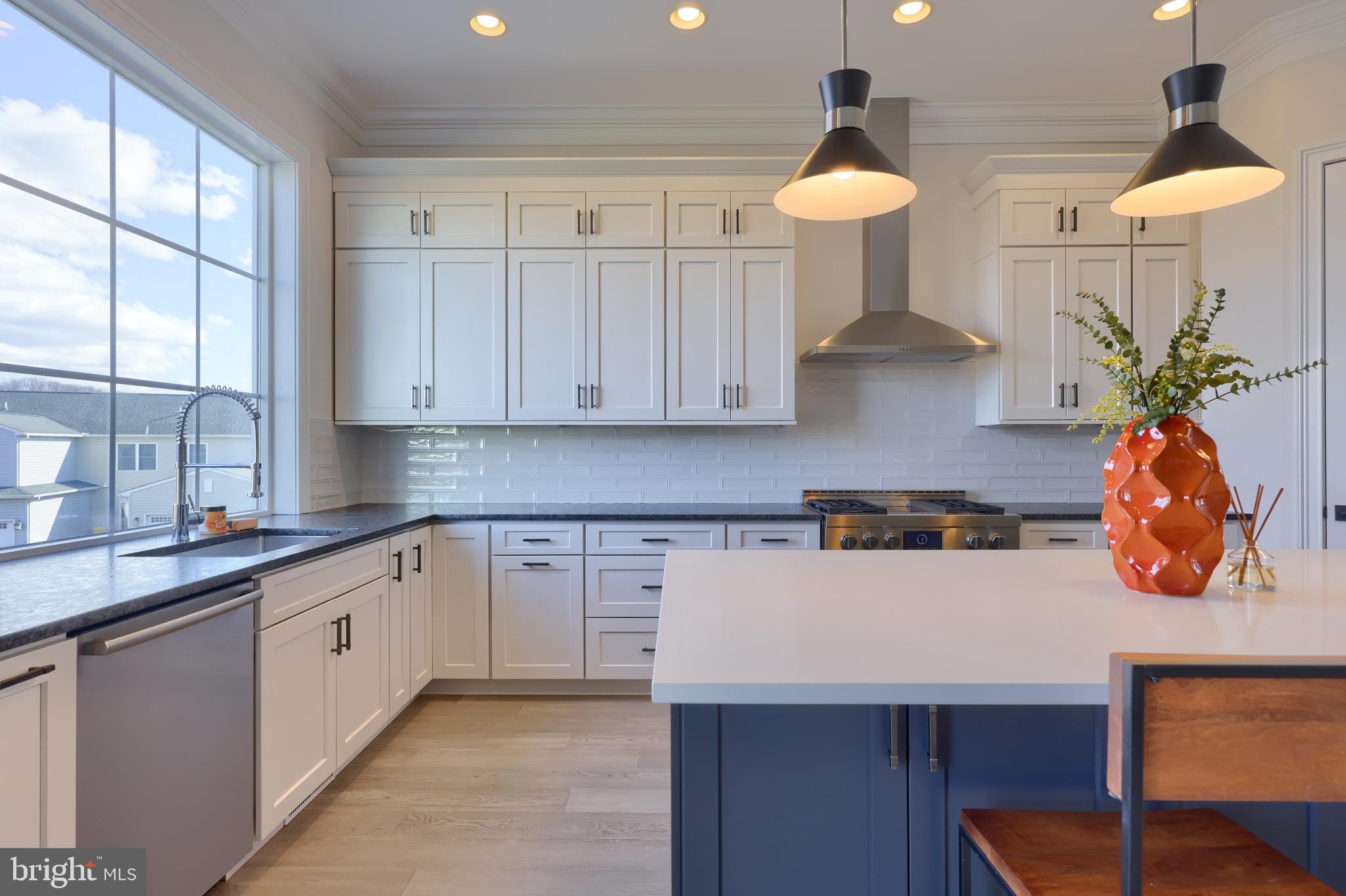 HAYDN MANOR - Residential