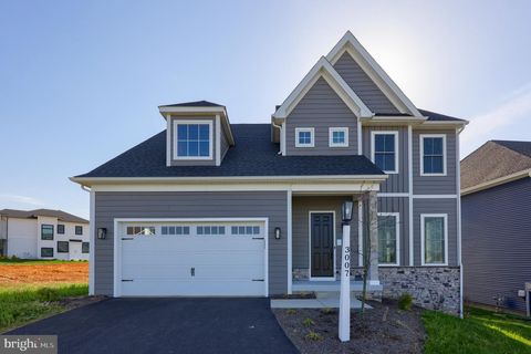 Photo of 3007 Morning Thistle Ct, EAST PETERSBURG, PA 17520 (MLS # PALA2013646)