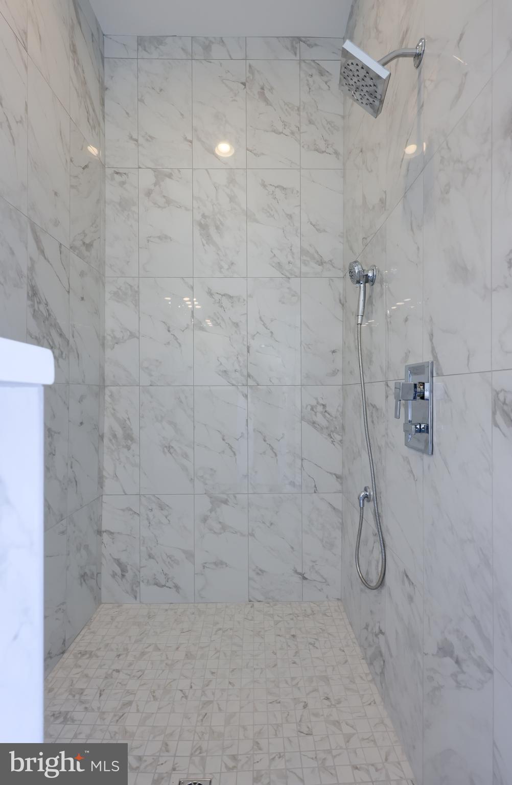 HAYDN MANOR - Residential