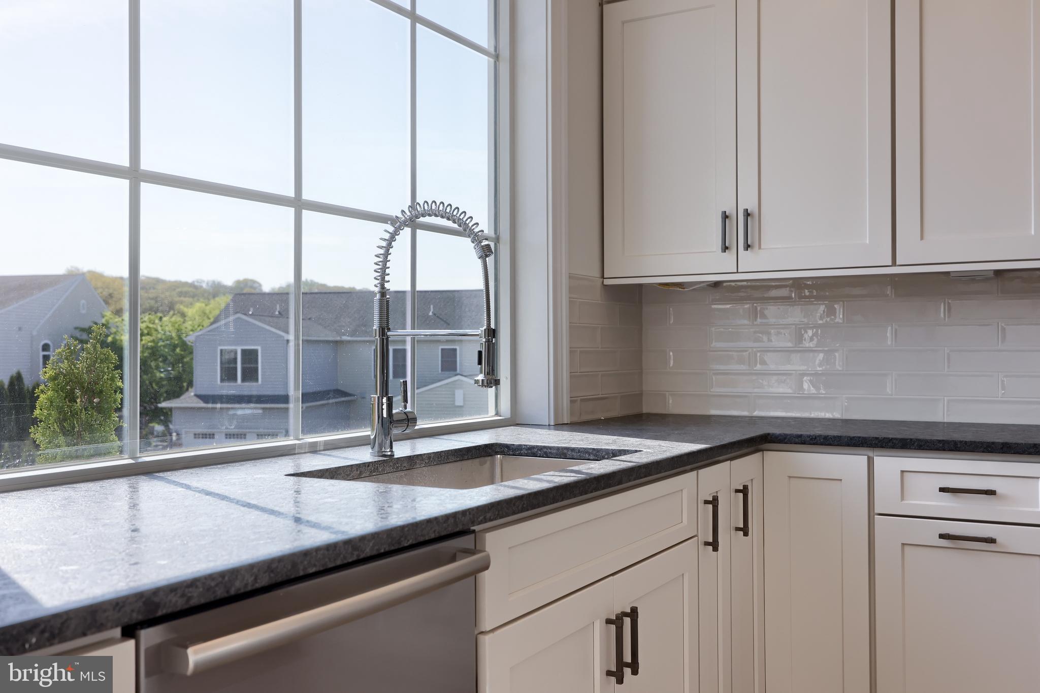 HAYDN MANOR - Residential