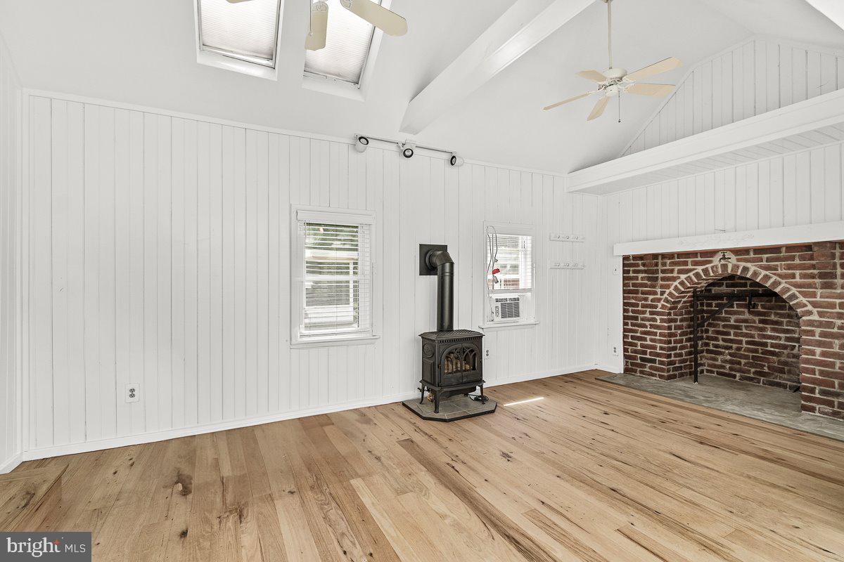 MAIN STREET - Residential Lease