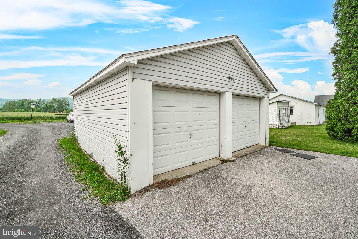 MAIN STREET - Residential Lease