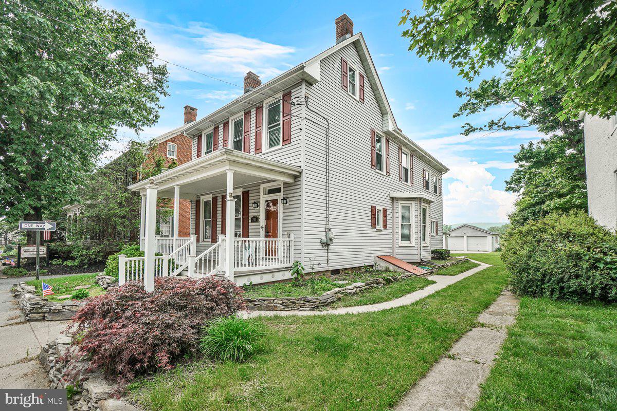 MAIN STREET - Residential Lease