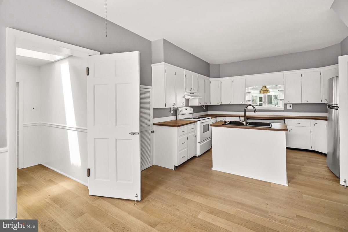 MAIN STREET - Residential Lease