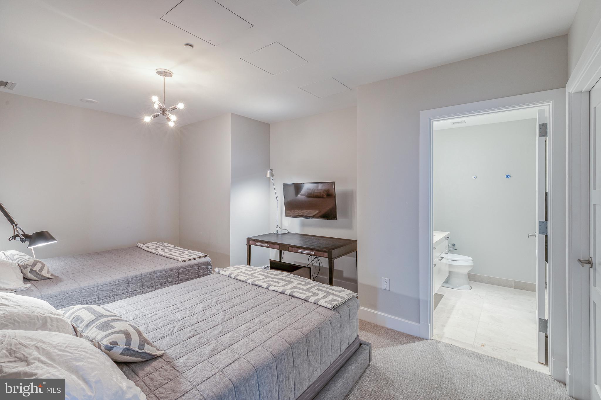 CENTER CITY - Residential