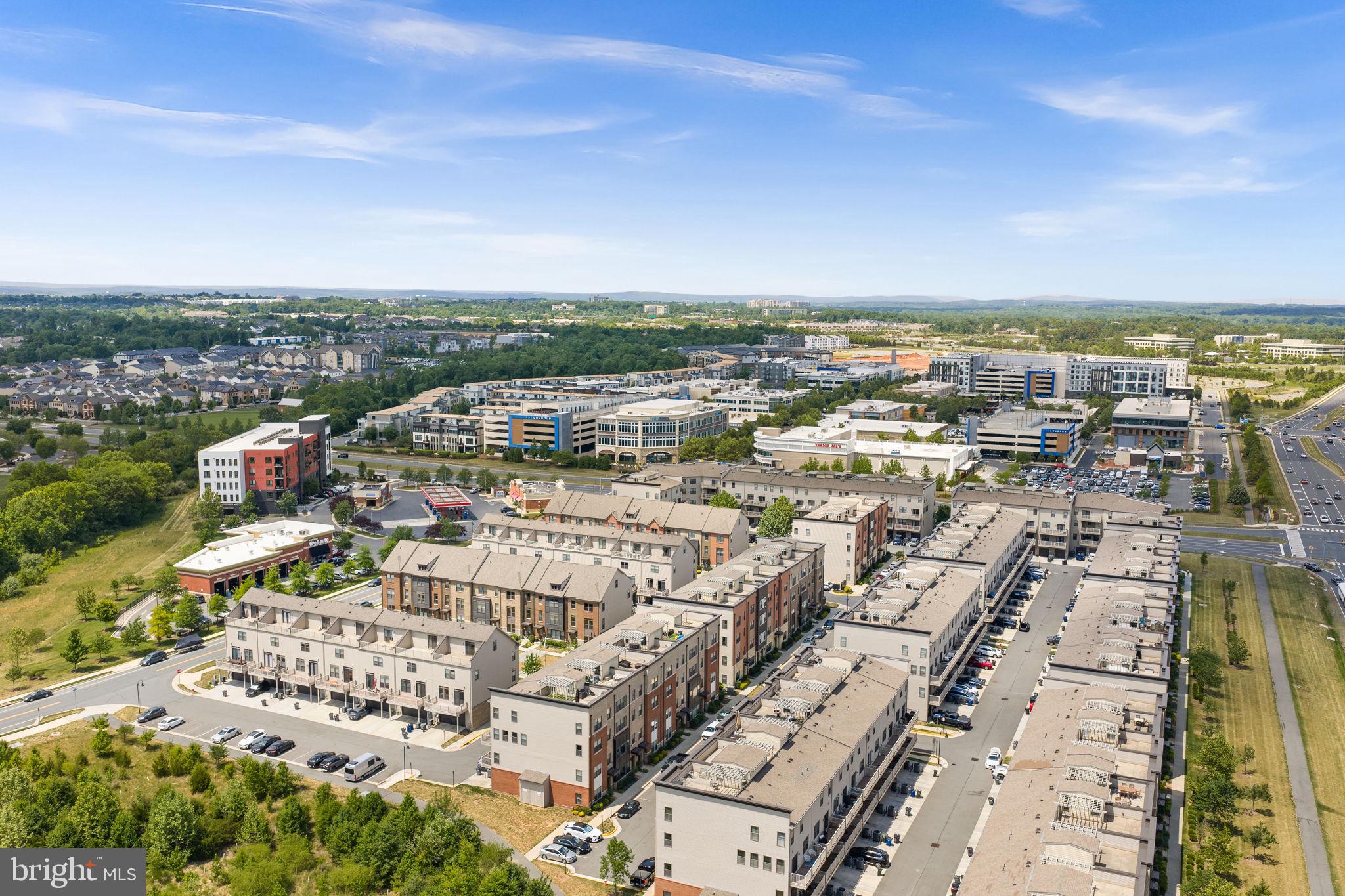 SM ONE LOUDOUN CONDO - Residential