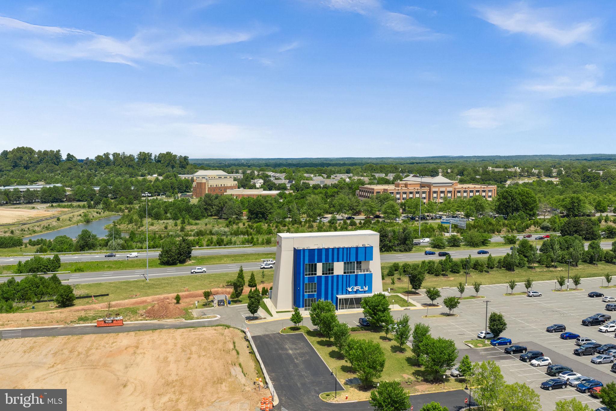 SM ONE LOUDOUN CONDO - Residential