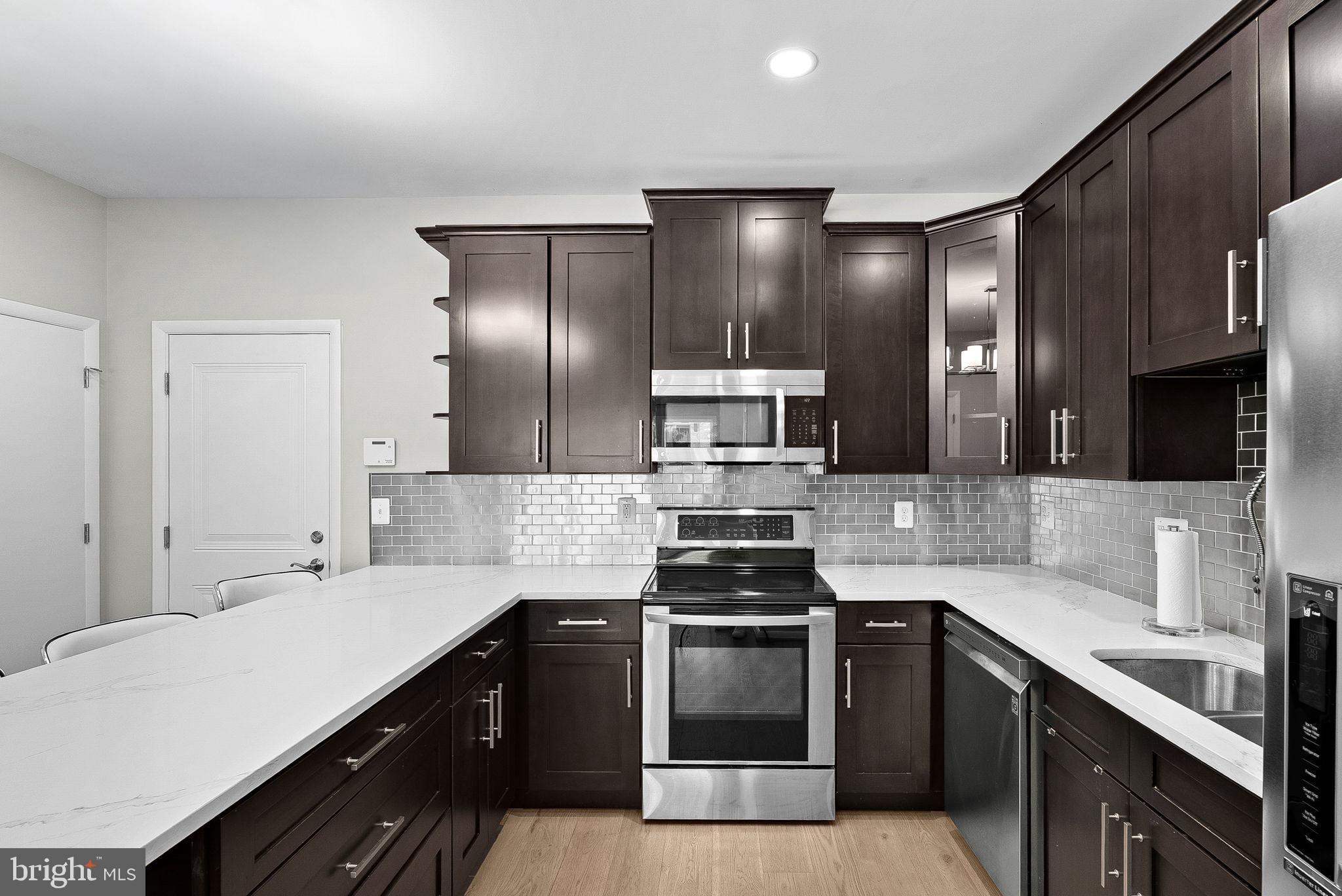 SM ONE LOUDOUN CONDO - Residential