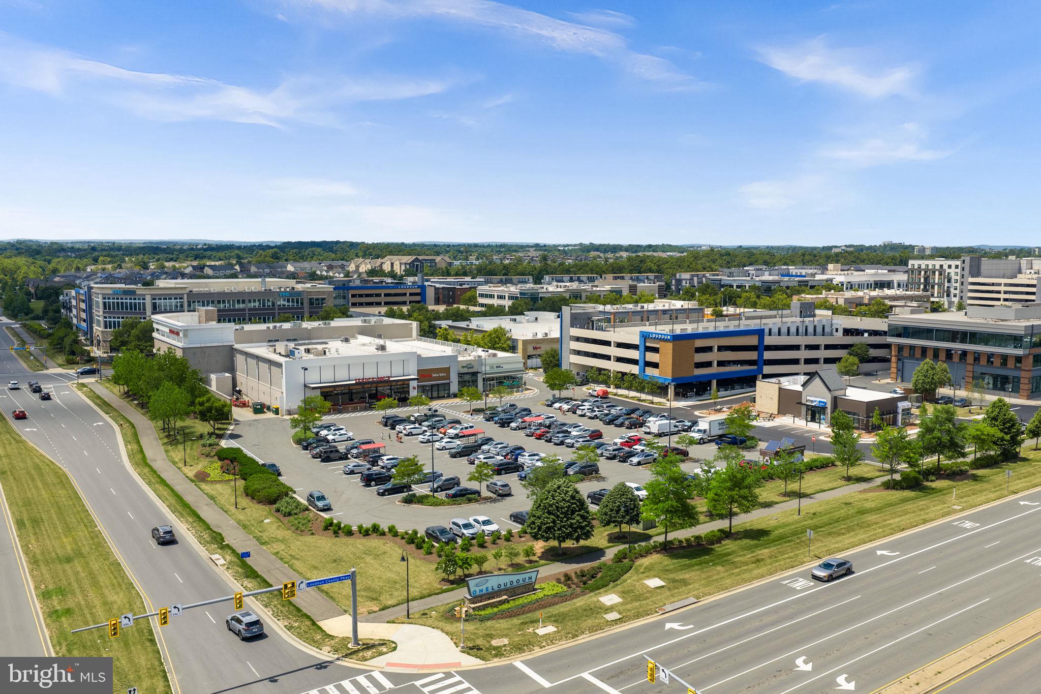 SM ONE LOUDOUN CONDO - Residential