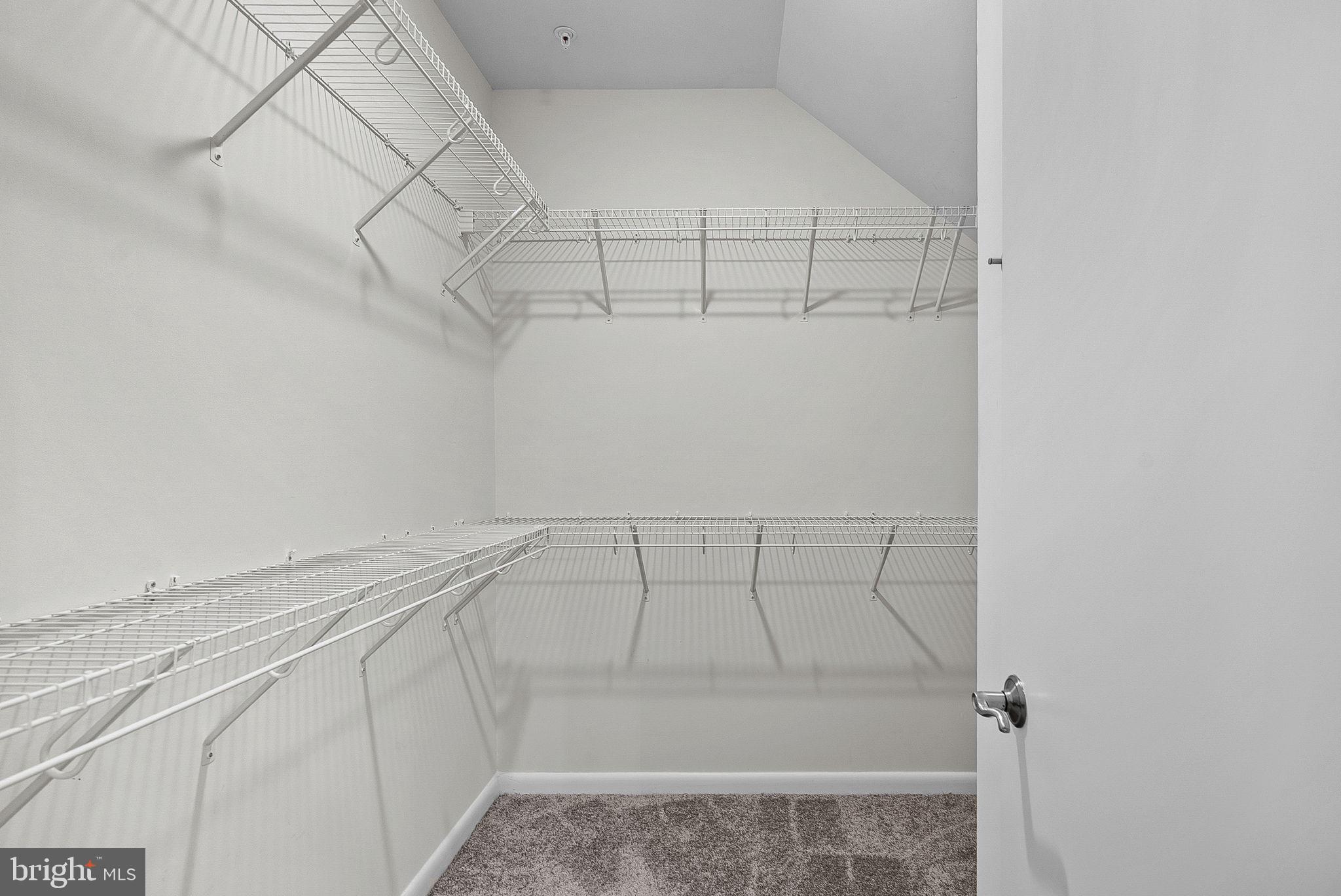 SM ONE LOUDOUN CONDO - Residential