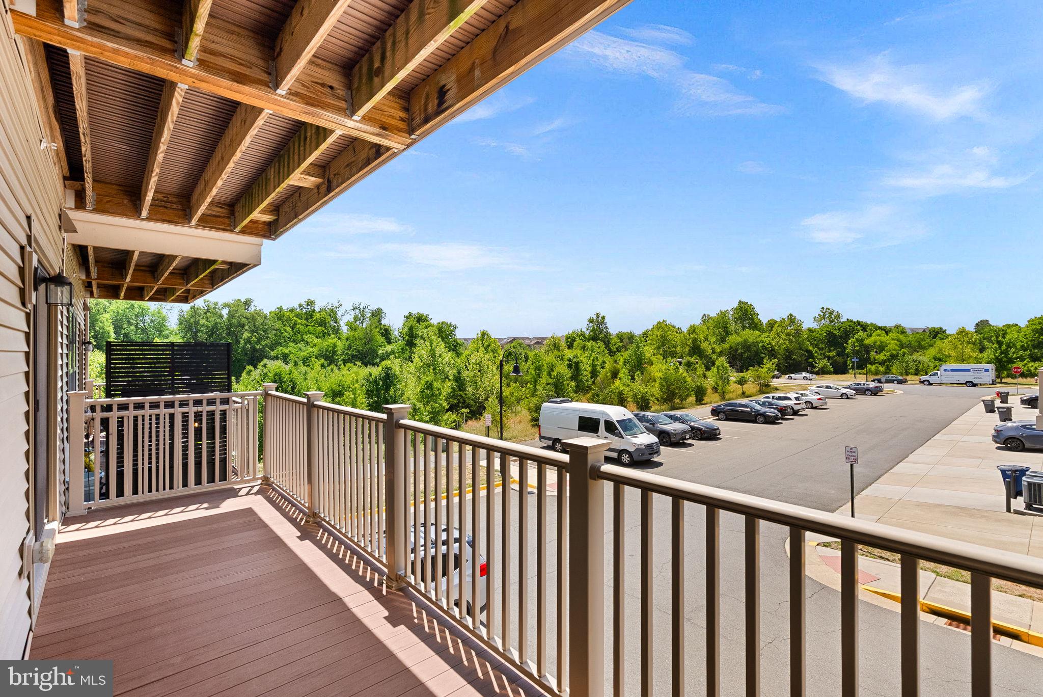 SM ONE LOUDOUN CONDO - Residential
