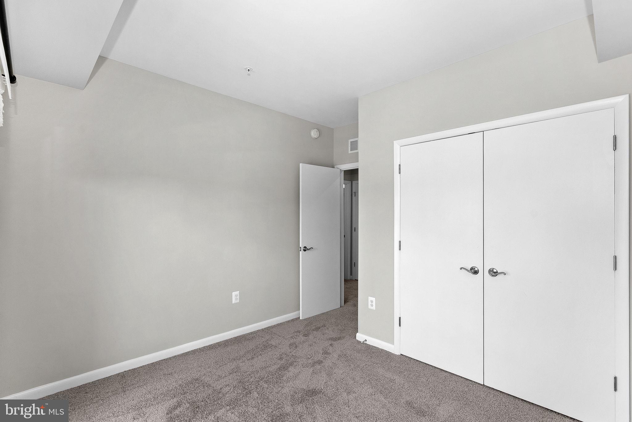 SM ONE LOUDOUN CONDO - Residential
