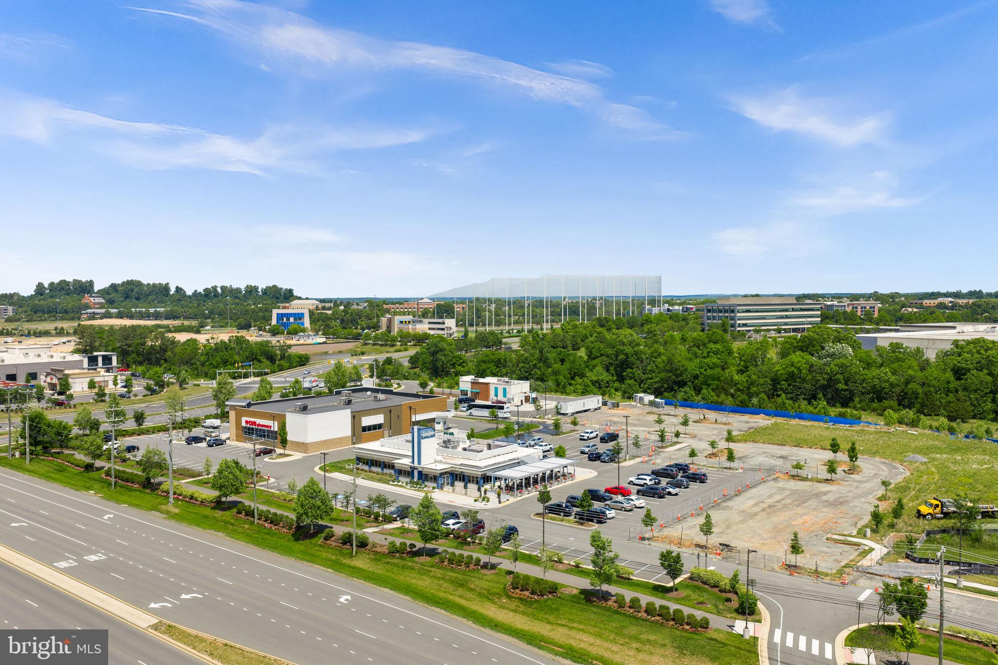 SM ONE LOUDOUN CONDO - Residential