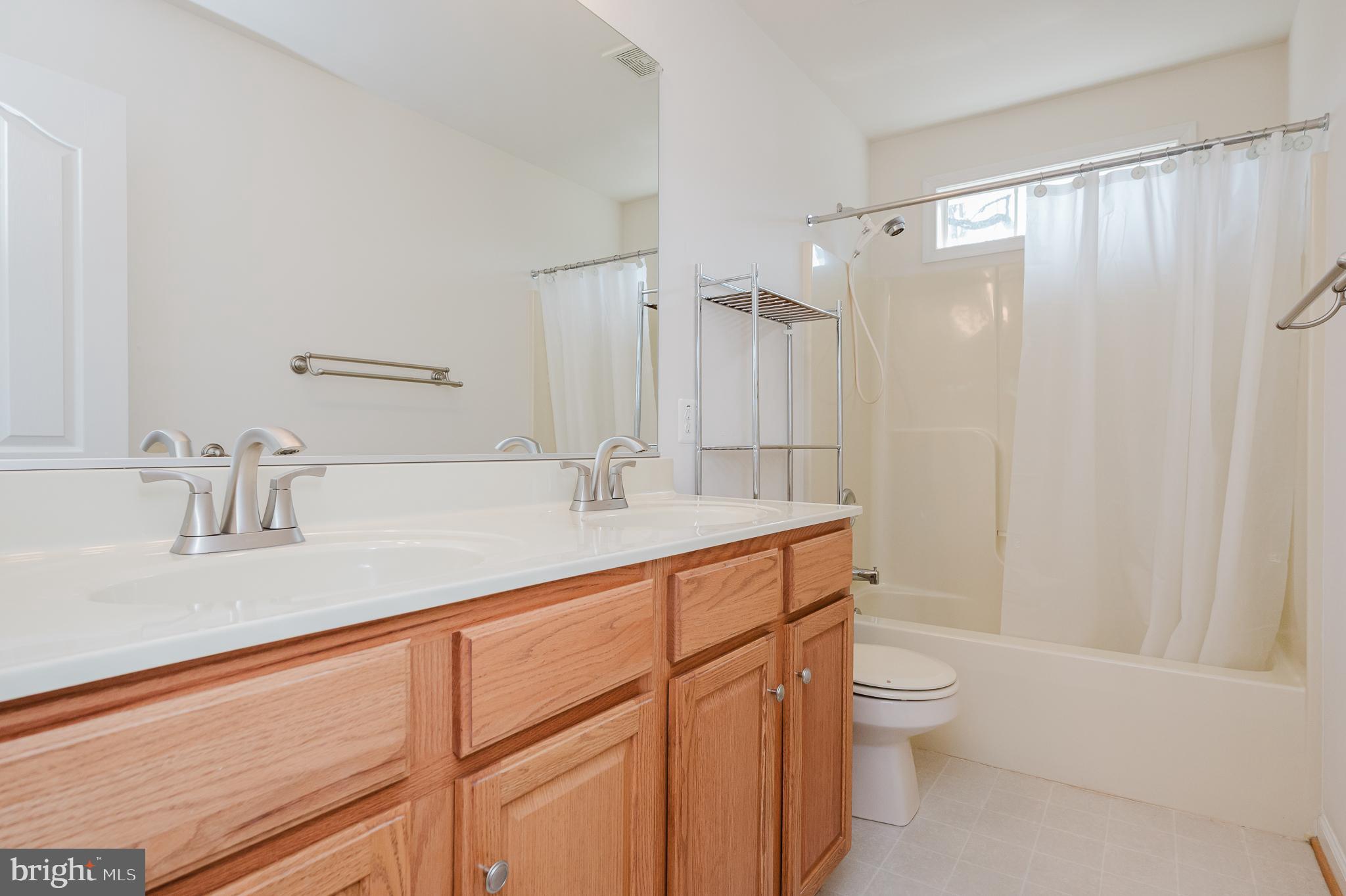 LONG BAR HARBOR - Residential