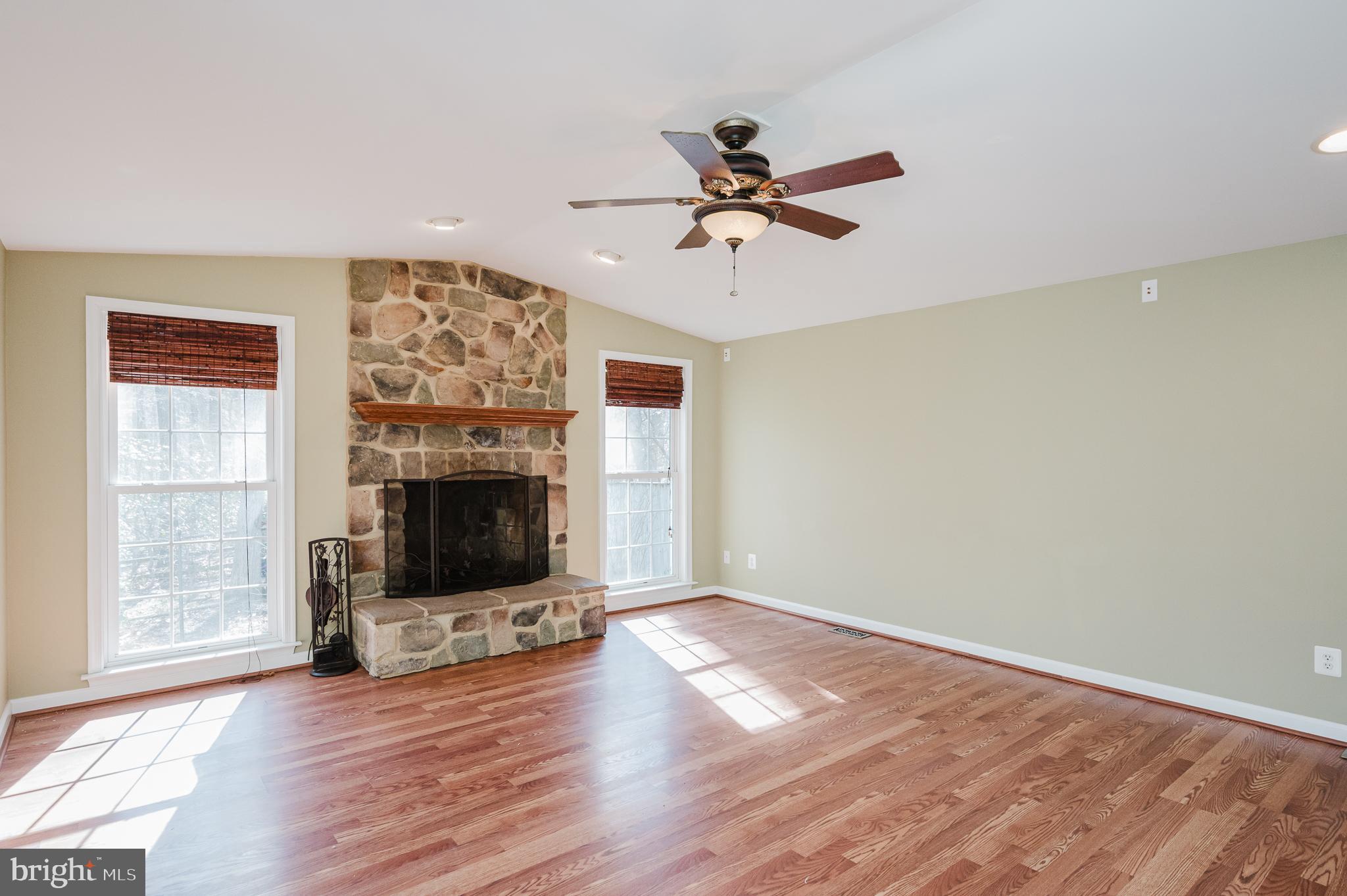 LONG BAR HARBOR - Residential