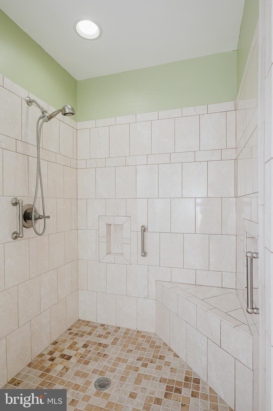 LONG BAR HARBOR - Residential