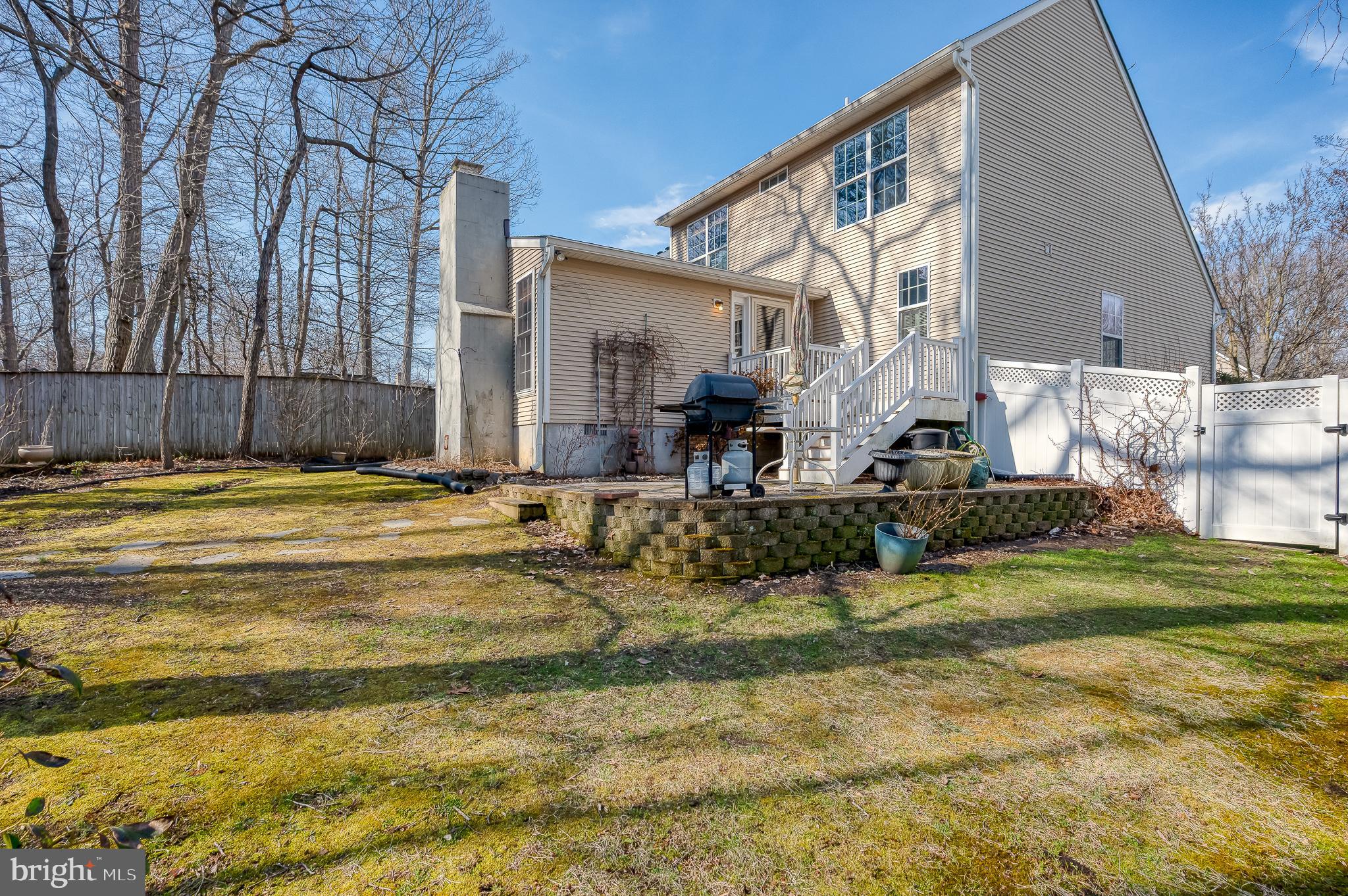 LONG BAR HARBOR - Residential