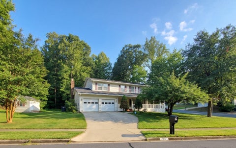 Photo of 2501 Fraser Court, WOODBRIDGE, VA 22191 (MLS # VAPW2125420)