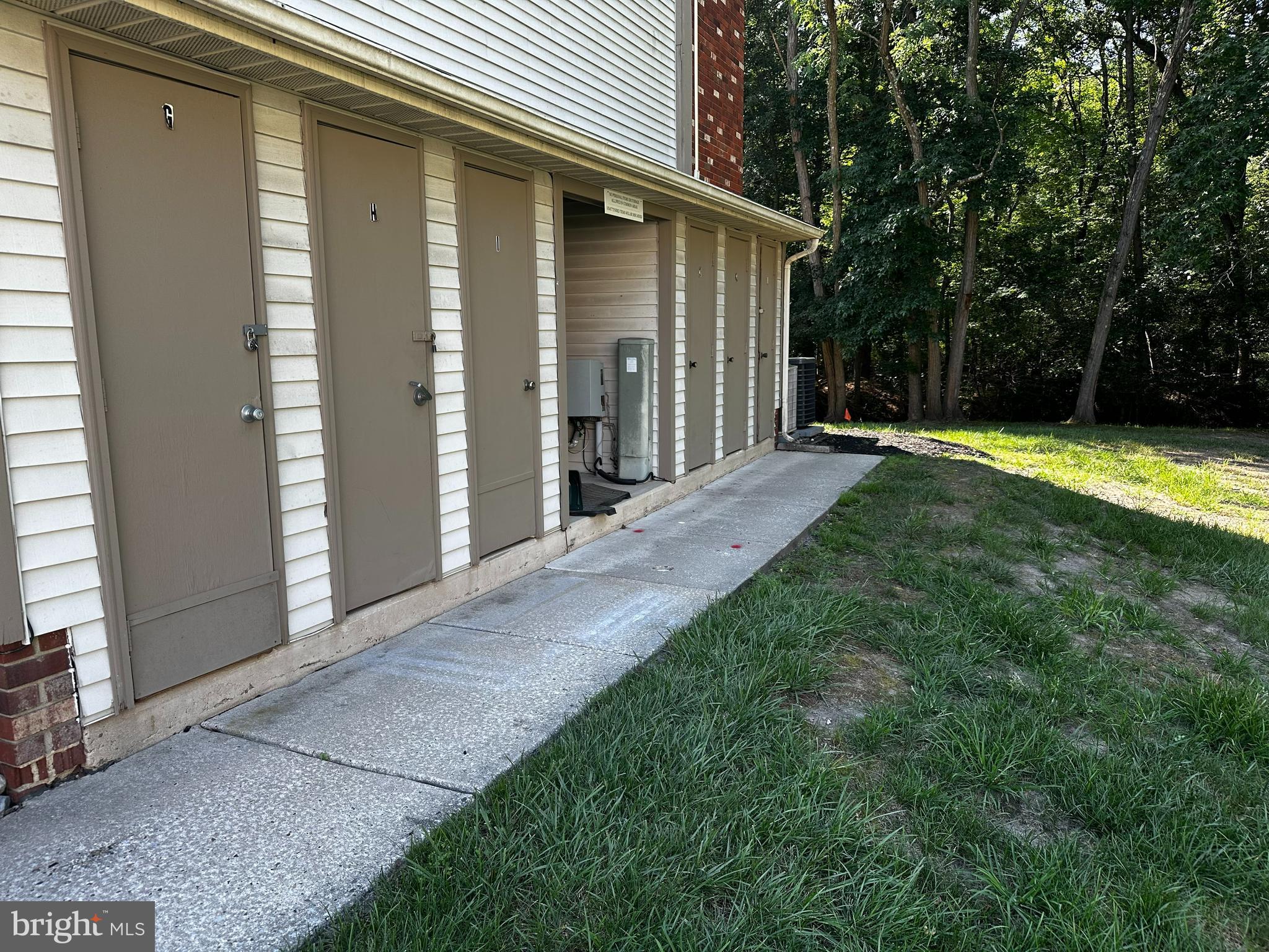 7 TEABERRY COURT