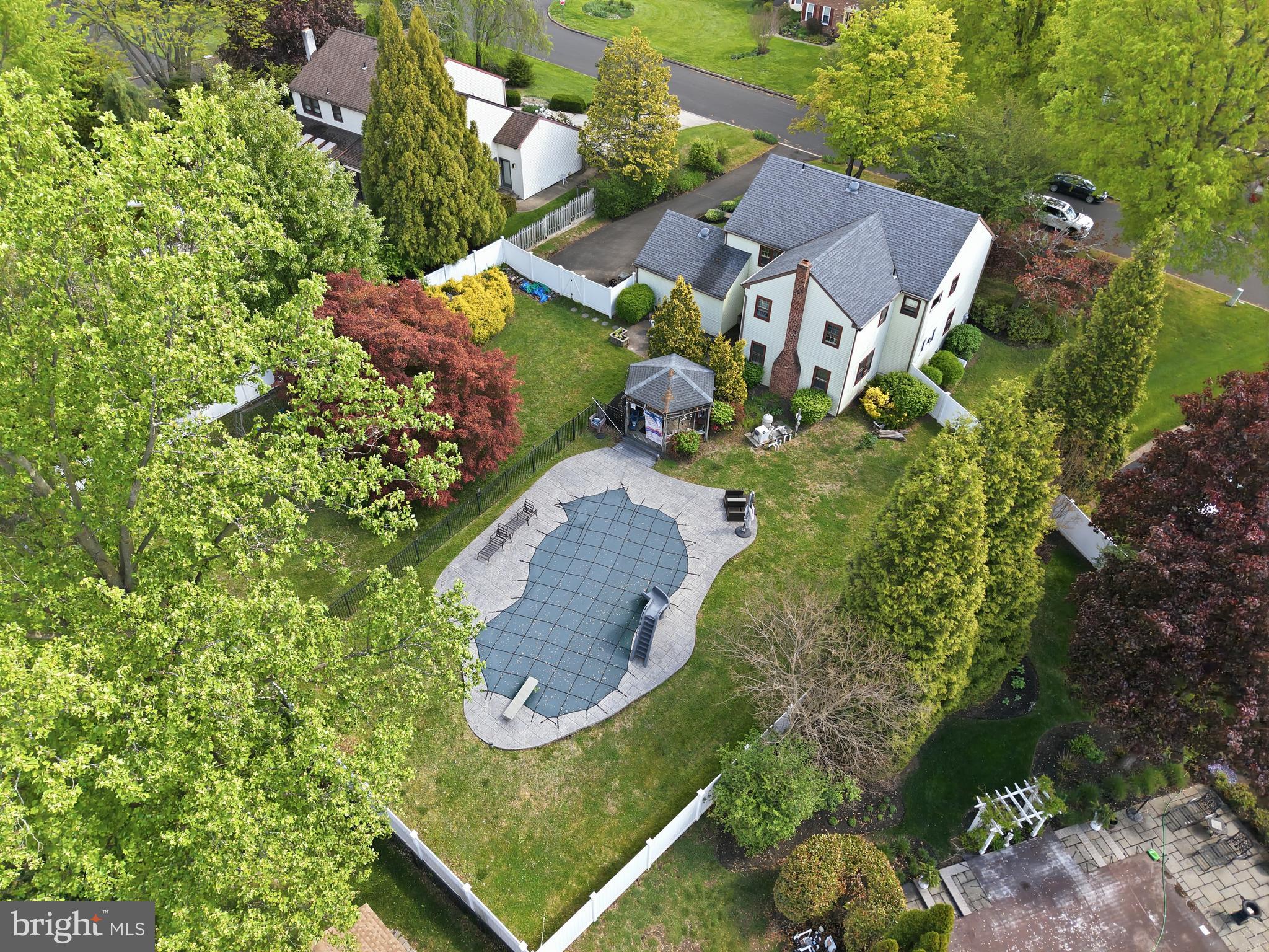 FOX RUN - Residential