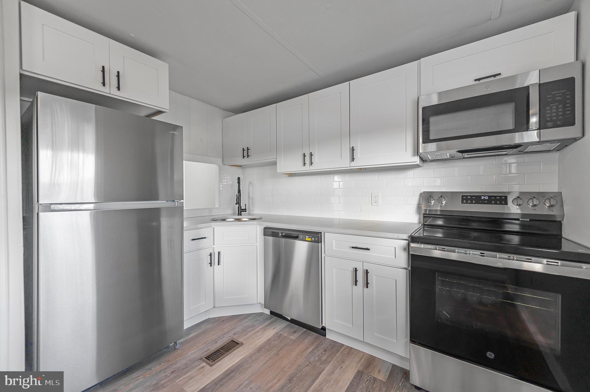 VALLEY FORGE CROSSIN - Residential