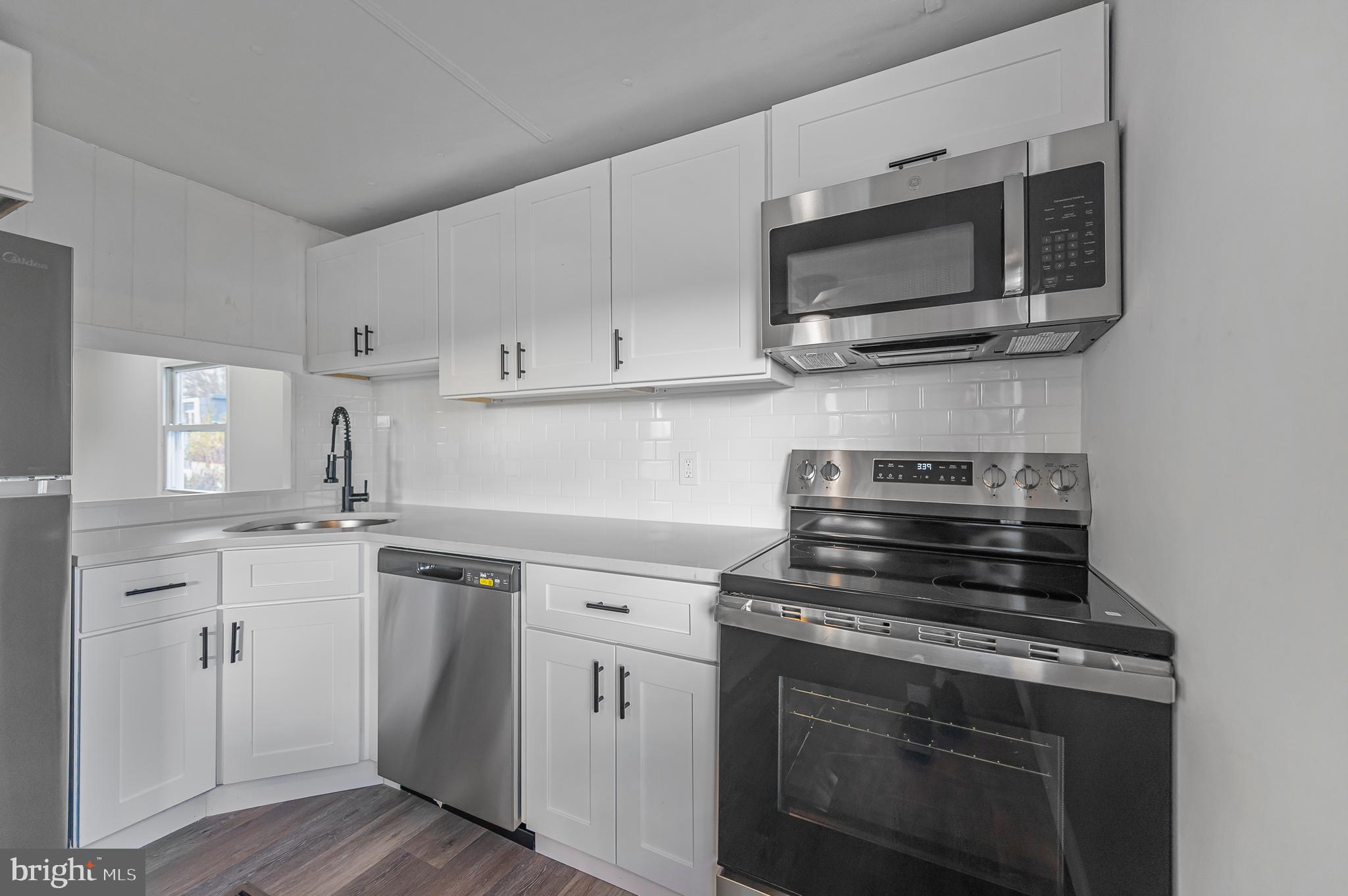 VALLEY FORGE CROSSIN - Residential