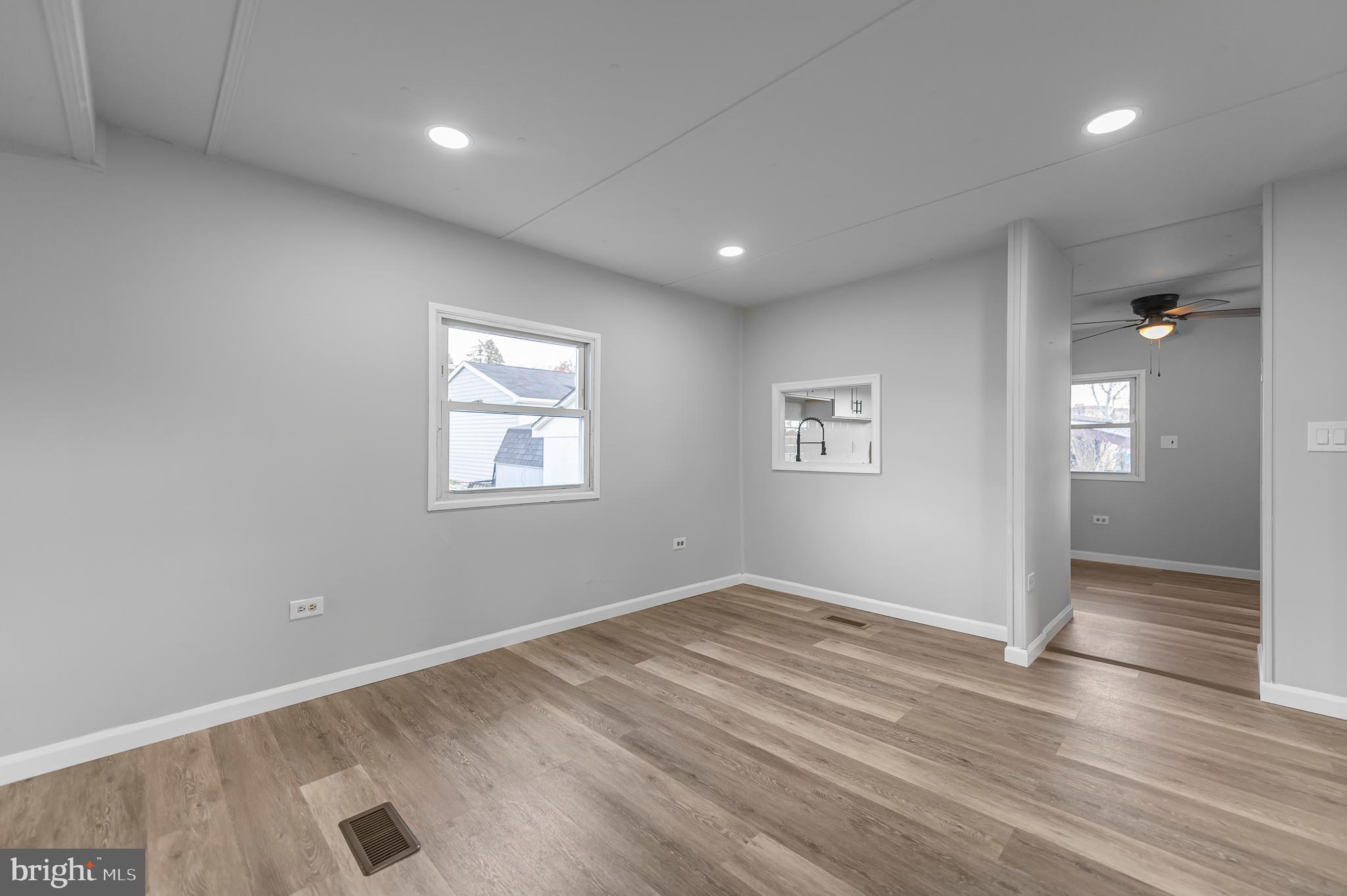 VALLEY FORGE CROSSIN - Residential