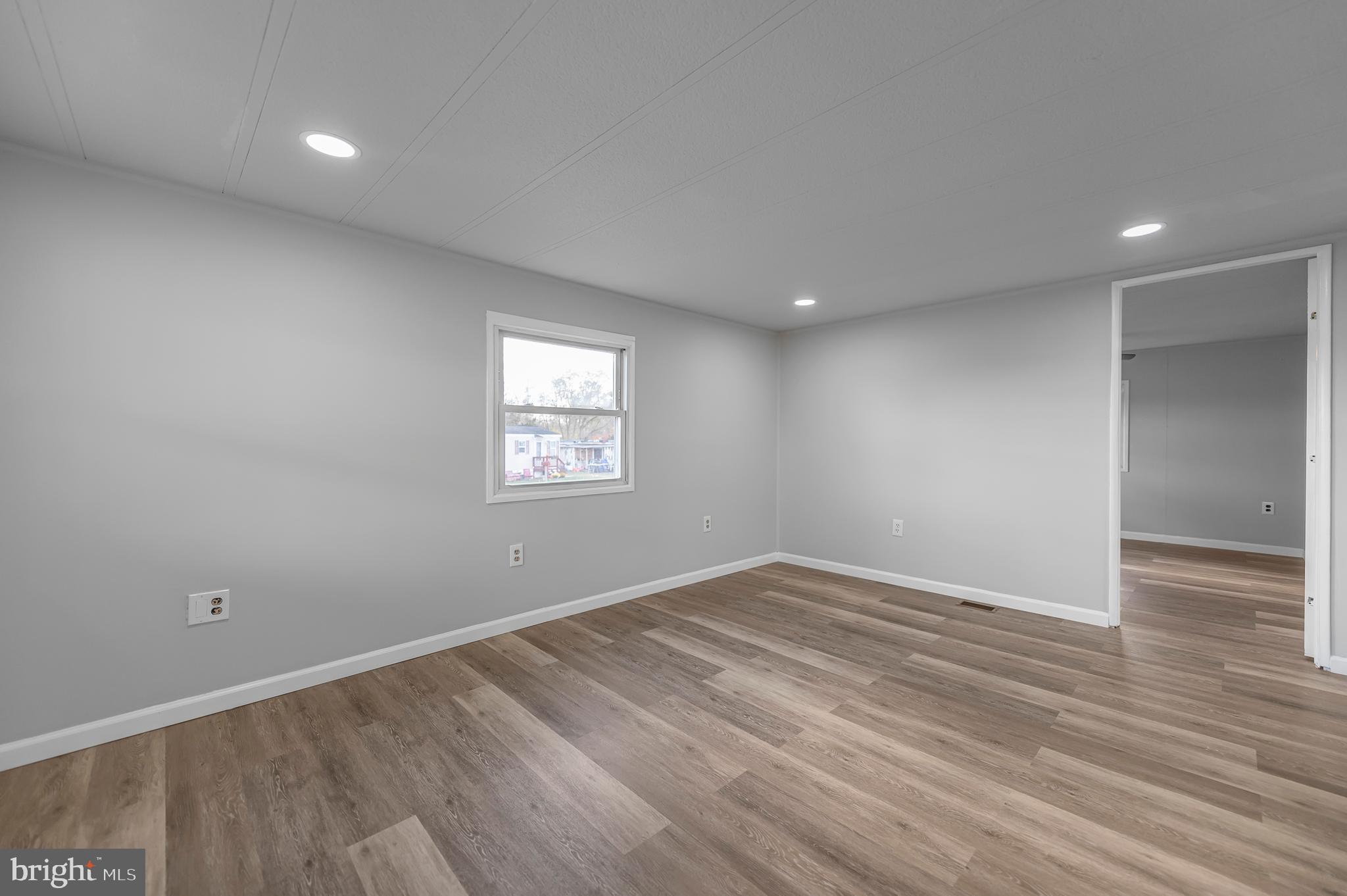 VALLEY FORGE CROSSIN - Residential