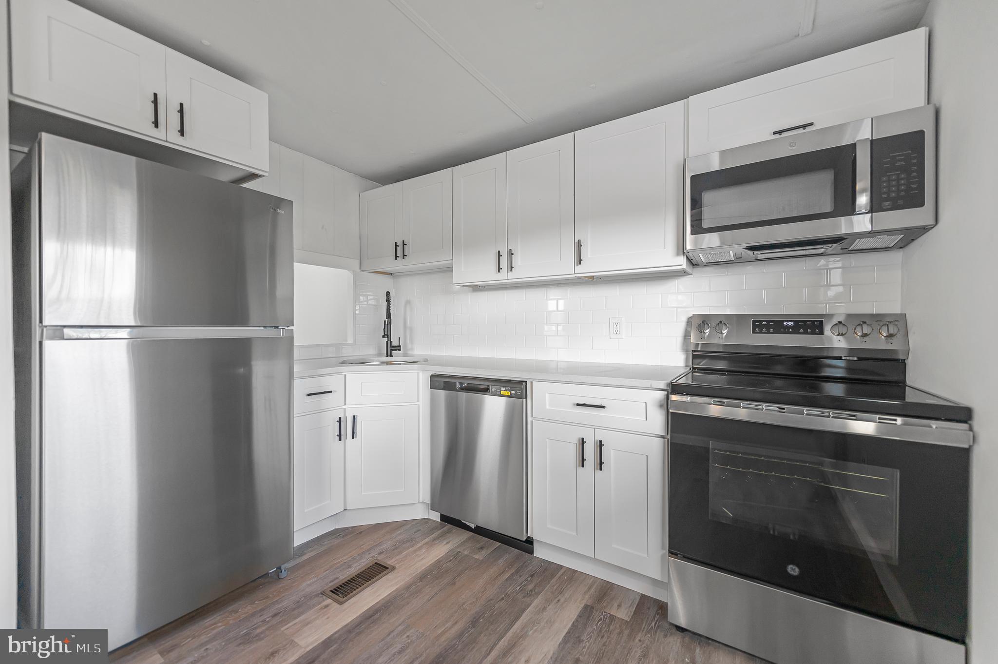 VALLEY FORGE CROSSIN - Residential