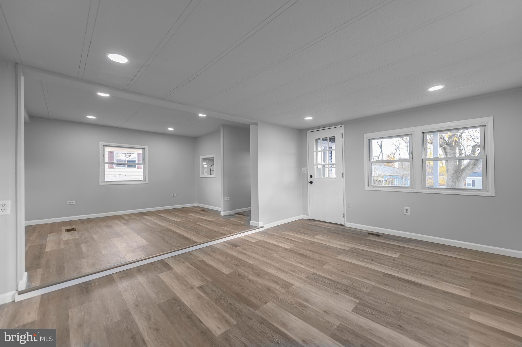 VALLEY FORGE CROSSIN - Residential