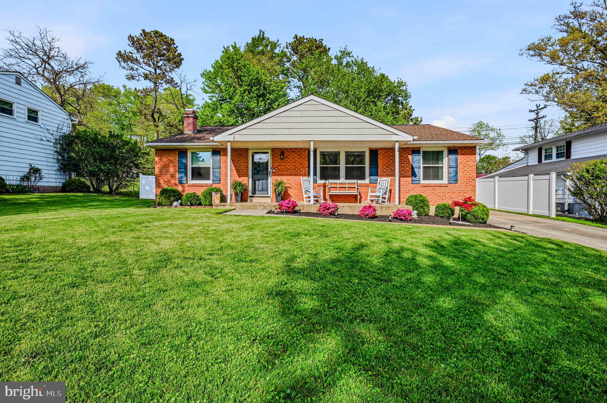 7 ARONIMINK DRIVE