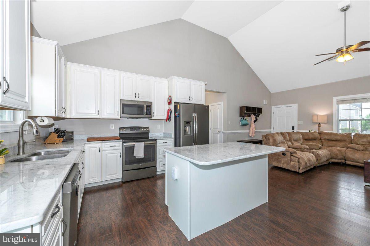 CRESTFIELD - Residential