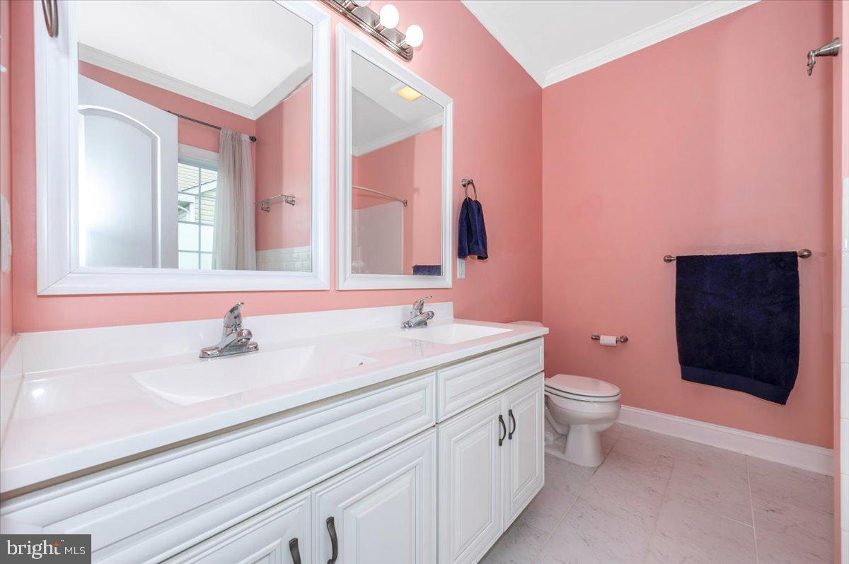 CRESTFIELD - Residential