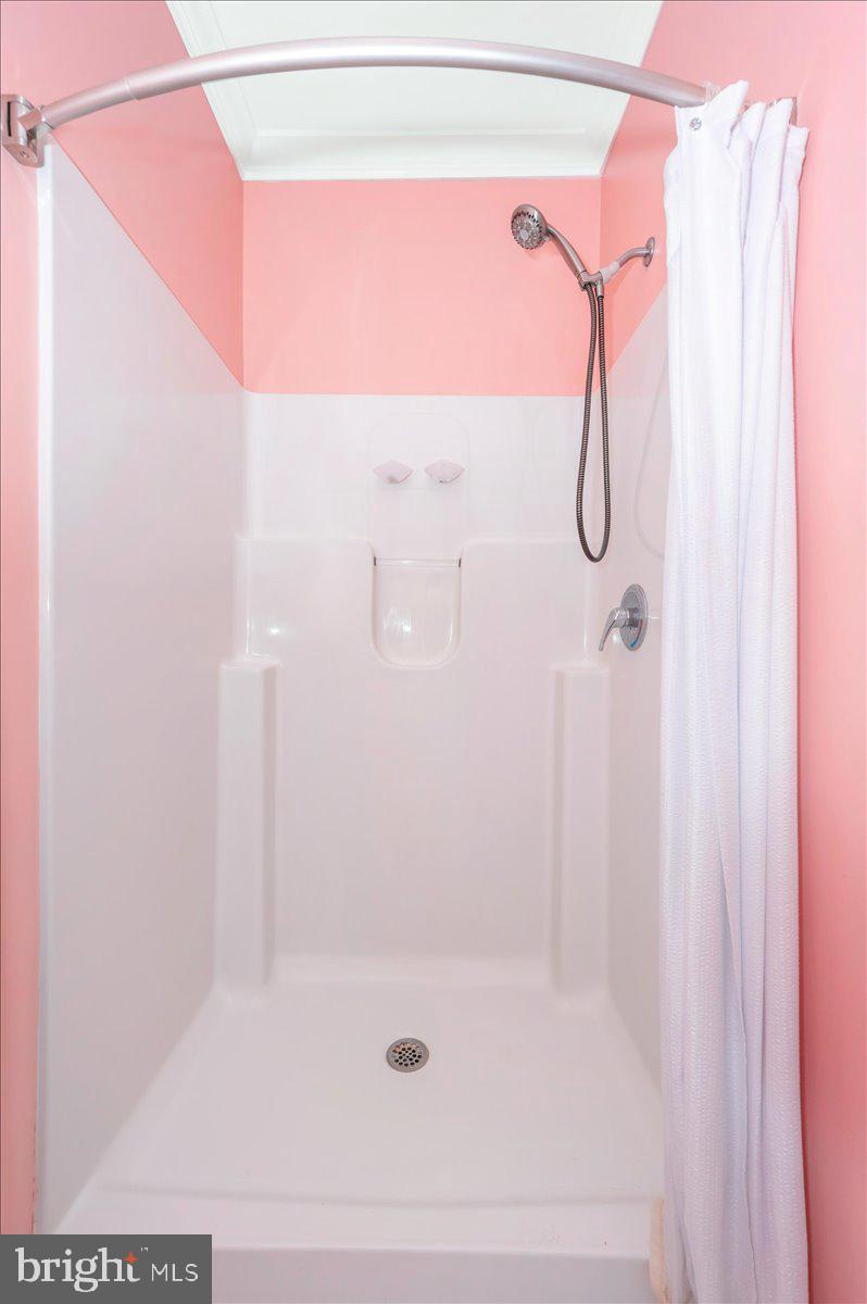 CRESTFIELD - Residential