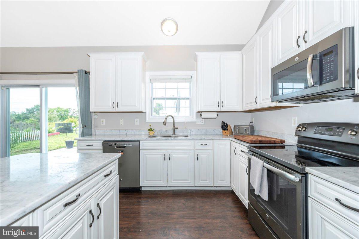 CRESTFIELD - Residential