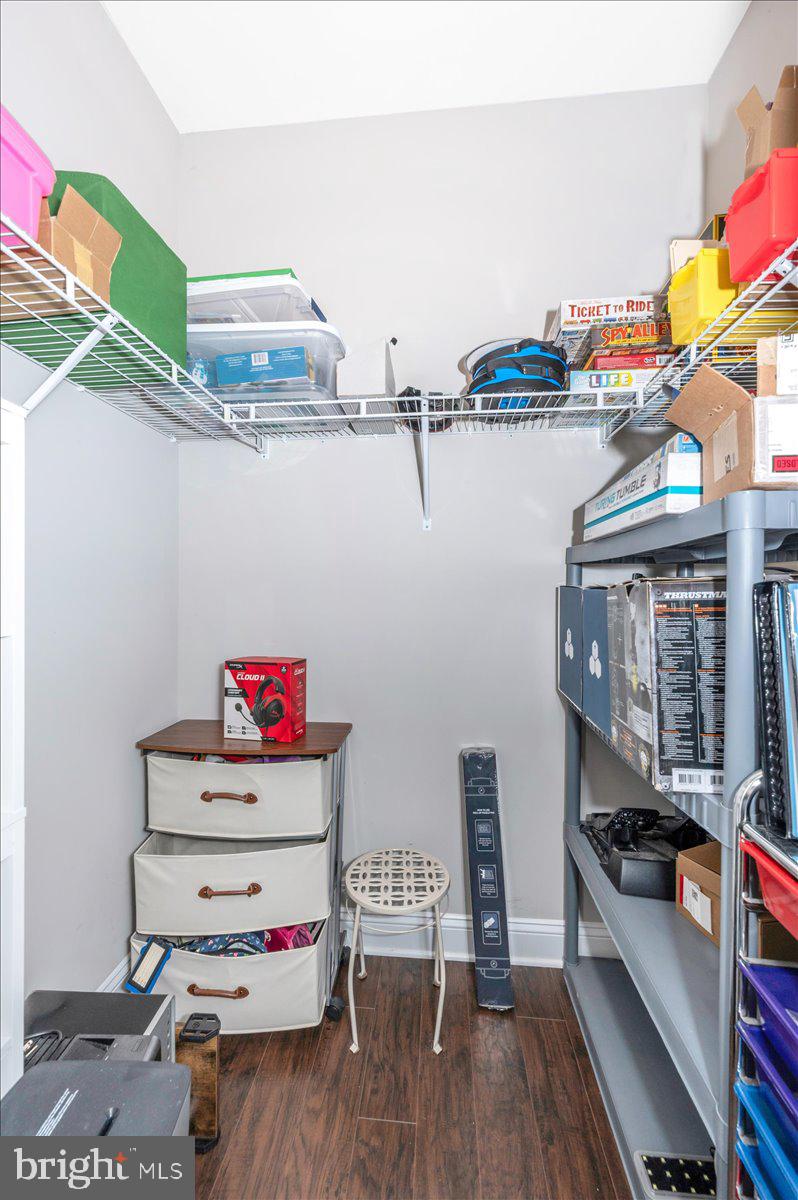 CRESTFIELD - Residential