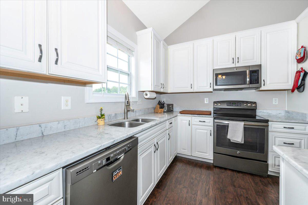 CRESTFIELD - Residential