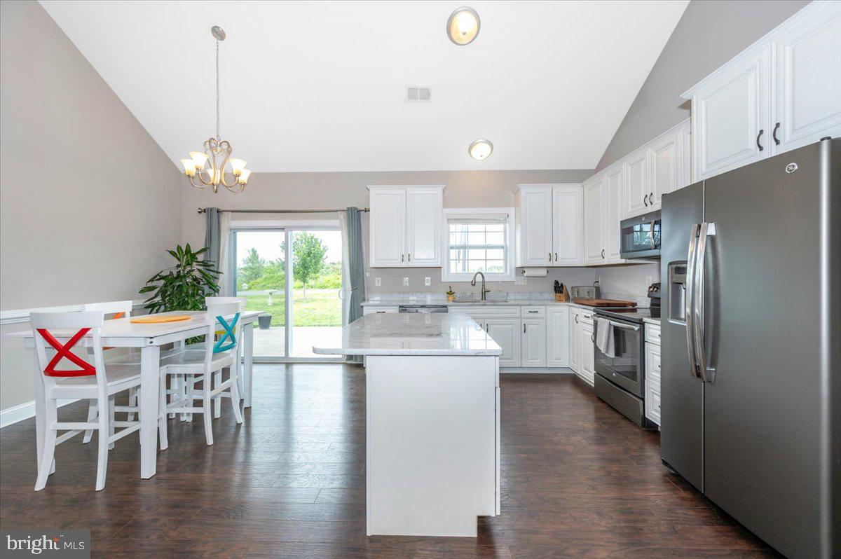 CRESTFIELD - Residential